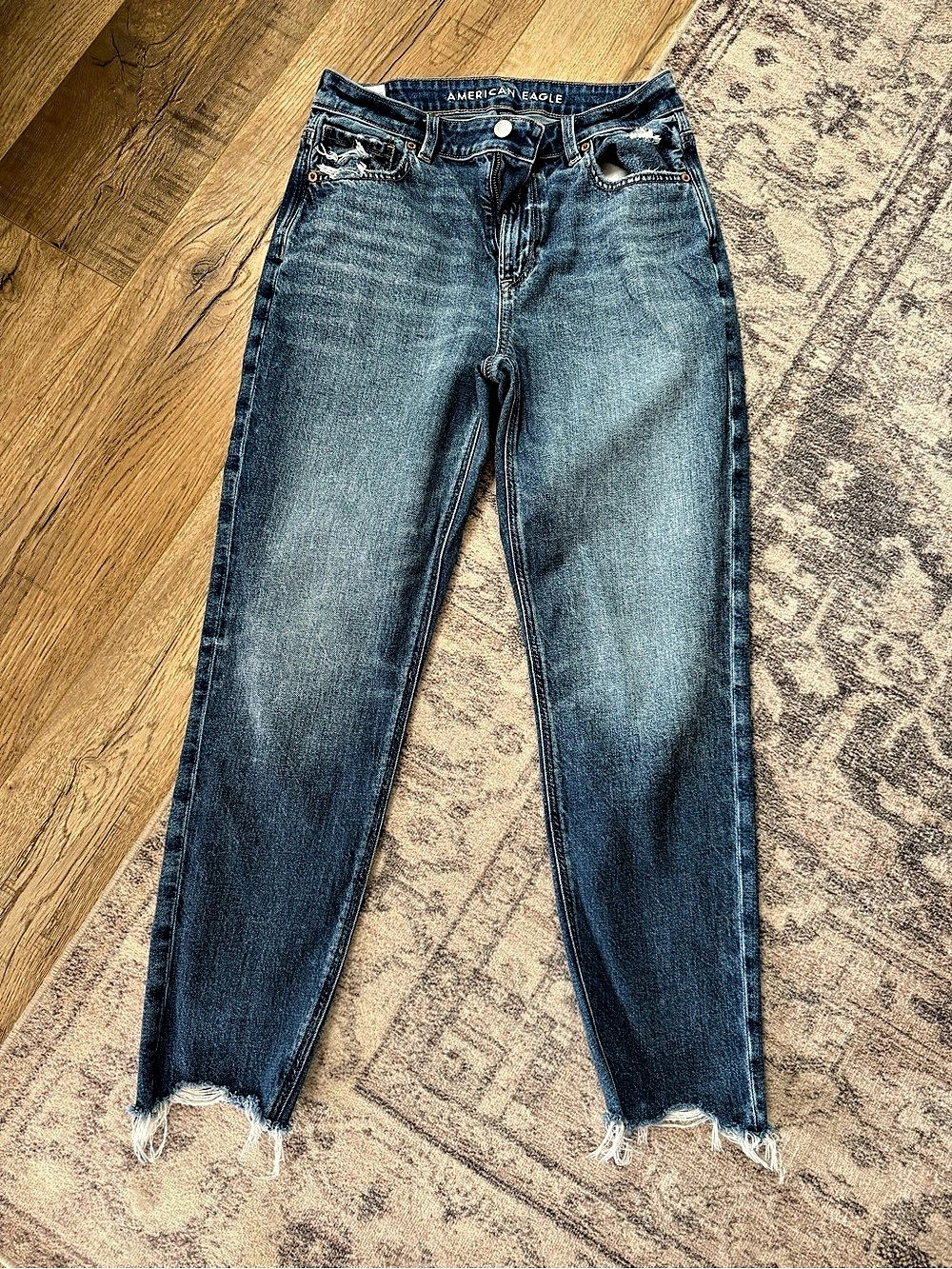 American Eagle Distressed Skinny Jeans in Blue Waist 2 short